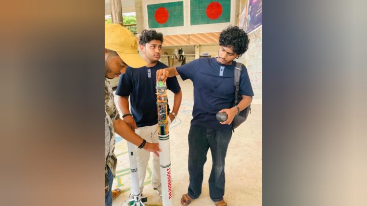 শিক্ষার্থীদের হাতে ‘Thunderbolt’-বরিশালে প্রযুক্তি উদ্ভাবনের নতুন দিগন্ত!