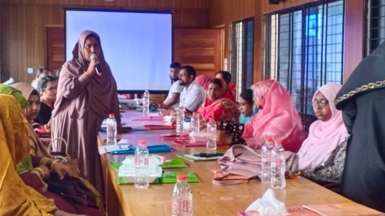 কলাপাড়ায় নারী কৃষকের সমস্যা সম্ভাবনা নিয়ে বিশেষ সভা