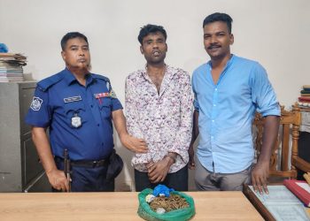 দশমিনায় হাফ ডজন মাদক মামলার আসামী পুনরায় ইয়াবা ও গাঁজাসহ গ্রেফতার