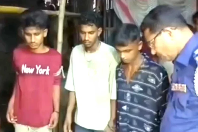 কলাপাড়ায় এক শিক্ষার্থীকে কুপিয়ে হত্যা, জিজ্ঞাসাবাদের জন্য তিনজন আটক