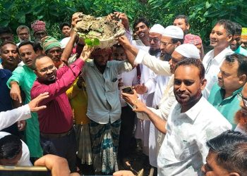 বরগুনার দু’উপজেলায় তিনটি খাল খননের উদ্বোধন