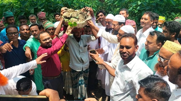 বরগুনার দু’উপজেলায় তিনটি খাল খননের উদ্বোধন