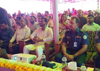 গলাচিপায় ফ্যামিলি কার্ড উদ্বোধন করলেন প্রতিমন্ত্রী নুর