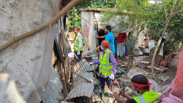 কলাপাড়া শহরের খালের অবৈধ স্থাপনা অপসারণ কার্যক্রম শুরু