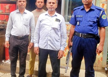 কাউখালীতে ভোক্তা অধিকারের অভিযানে তিন প্রতিষ্ঠানকে জরিমানা