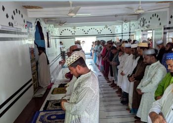পটুয়াখালীর ৪০টি গ্রামের কয়েক হাজার মানুষ সৌদি আরবের সঙ্গে মিল রেখে পবিত্র ঈদুল আজহা উদযাপন করছেন