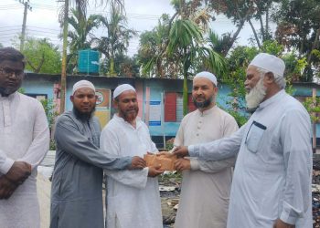 পঞ্চগড়ে অগ্নিকাণ্ডে ক্ষতিগ্রস্ত মাদ্রাসা পরিদর্শনে জেলা জামায়াত নেতৃবৃন্দ