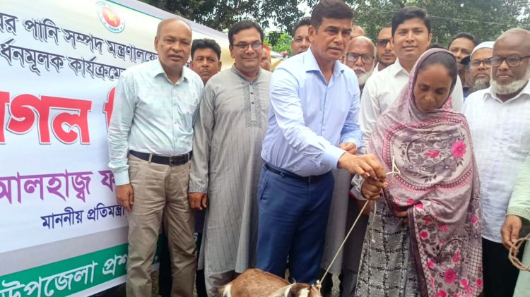 প্রকৃত উপকারভোগীদের হাতেই পৌঁছাতে হবে সরকারি সহায়তা: পঞ্চগড়ে প্রতিমন্ত্রী আজাদ