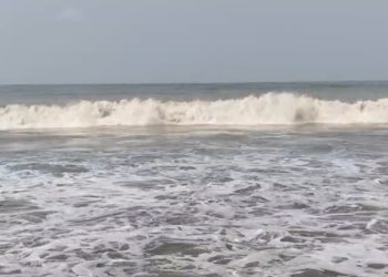 মৌসুমী বায়ুর প্রভাবে উত্তাল বঙ্গোপসাগর, বন্দরে ৩ নম্বর স্থানীয় সতর্ক সংকেত