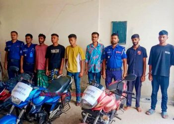 মোংলায় আন্তঃজেলা মোটরসাইকেল চোর চক্রের ৬ সদস্য আটক, ৪ টি মোটরসাইকেল উদ্ধার 