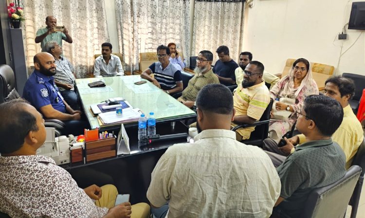 আমতলী থানার নবাগত ওসির সঙ্গে সাংবাদিকদের মতবিনিময়