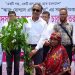 পটুয়াখালীতে ব্র্যাক ও আড়ং-এর উদ্যোগে অতিদরিদ্রদের মাঝে গাছের চারা বিতরণ