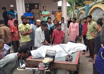 ‎পটুয়াখালী পৌর পার্ক থেকে যুবকের ঝুলন্ত মরদেহ উদ্ধার