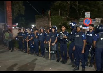 মাদারীপুরে হত্যা মামলার আসামি ছিনিয়ে নিতে থানা ঘেরাও, ৭ জন গ্রেপ্তার