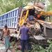 মাদারীপুরে ট্রাক ও পত্রিকাবাহী পিকআপের মুখোমুখি সংঘর্ষে চালক নিহত, আহত অন্তত ৫