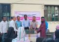 মির্জাগঞ্জে ব্র্যাকের উদ্যোগে হাঁস-মুরগি ও নগদ অর্থ বিতরণ