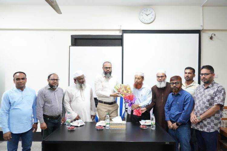 পবিপ্রবির তিন বিভাগ ও অনুষদের শিক্ষকদের সঙ্গে ভিসি’র মতবিনিময় সভা অনুষ্ঠিত
