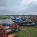 গলাচিপায় জাল-নৌকা নিয়ে ঘাটে জেলেদের ভিড়, চলছে প্রকৃত জেলে শনাক্তের কার্যক্রম