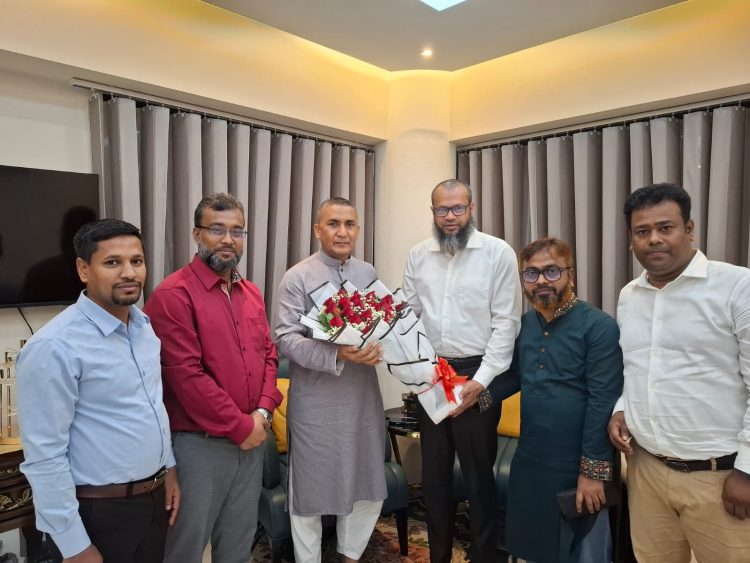 এমপি নুরুল ইসলামের সাথে পবিপ্রবি’র ভিসি’র সাক্ষাৎ   