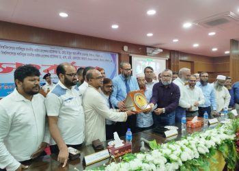 ইউট্যাব ও জিয়া পরিষদের উদ্যোগে পবিপ্রবি ও বরিশাল বিশ্ববিদ্যালয়ের উপাচার্যকে সংবর্ধনা