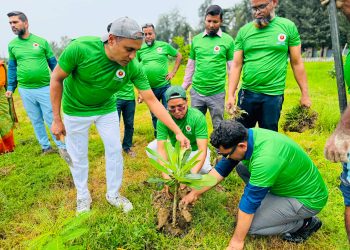 পটুয়াখালীতে মিয়াওয়াকি বন সৃজনে বৃক্ষরোপণ কর্মসূচি