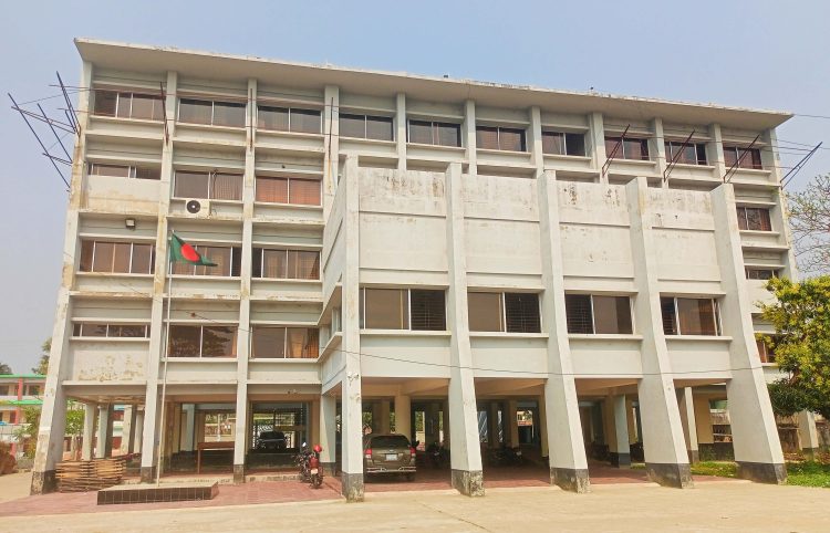 ঘুষ ও অনিয়মের অভিযোগে বদলি হওয়া কর্মচারী ফের কাউখালীতে পদায়ন, জনমনে ক্ষোভ