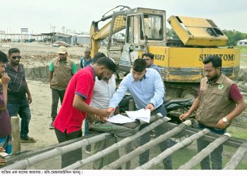 কুয়াকাটা সৈকত থেকে অবৈধভাবে বালু উত্তোলনের অপরাধে এক ব্যক্তির কারাদন্ড