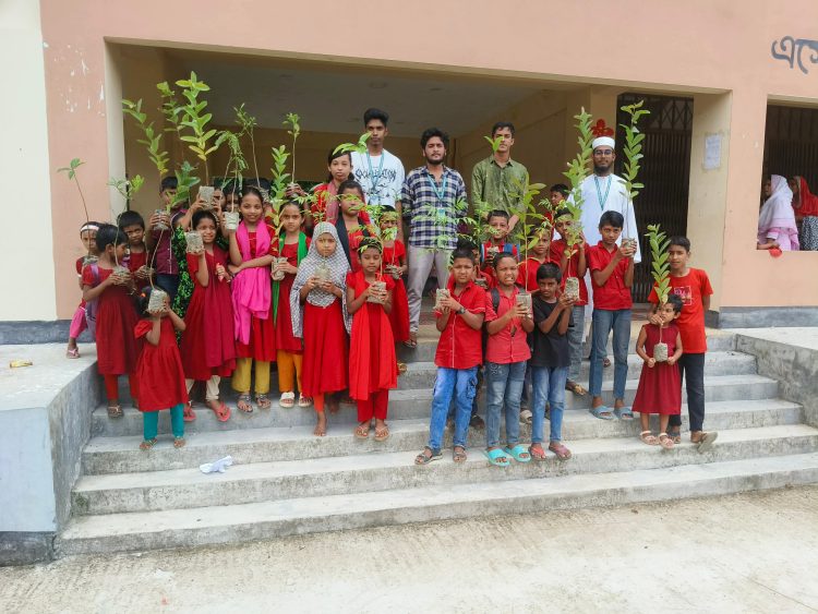 আল হিকমাহ ফাউন্ডেশনের উদ্যোগে বৃক্ষরোপণ কর্মসূচি অনুষ্ঠিত