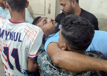 কুয়াকাটায় সাংবাদিক ও পর্যটনকর্মীকে হাতুড়িপেটা, হামলাকারীদের শনাক্তের দাবি পরিবারের