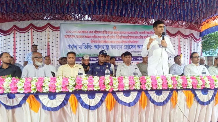 দেবীগঞ্জে কৃষি প্রযুক্তি মেলার উদ্বোধন করলেন পানিসম্পদ প্রতিমন্ত্রী ফরহাদ হোসেন আজাদ