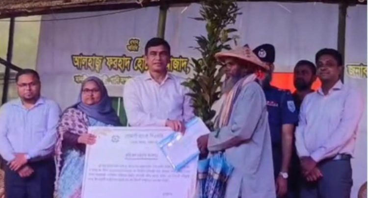 ঋণমুক্তির স্বপ্ন পূরণ—বোদায় ৫,৮৯০ কৃষকের হাতে মওকুফের সনদ, সঙ্গে সবুজের উপহার