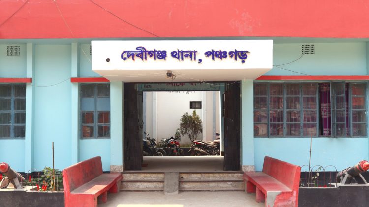 দেবীগঞ্জে ২ বছরের শিশুকে ধর্ষণ চেষ্টার অভিযোগে কিশোর আটক