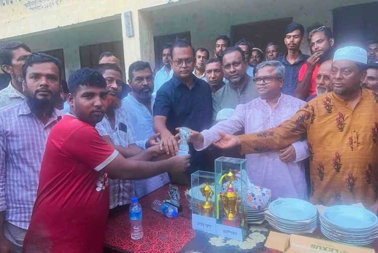 কাউখালীতে শ্রমিক দলের উদ্যোগে ফুটবল টুর্নামেন্টের ফাইনাল অনুষ্ঠিত, মাদকমুক্ত সমাজ গঠনে খেলাধুলার ওপর গুরুত্বারোপ