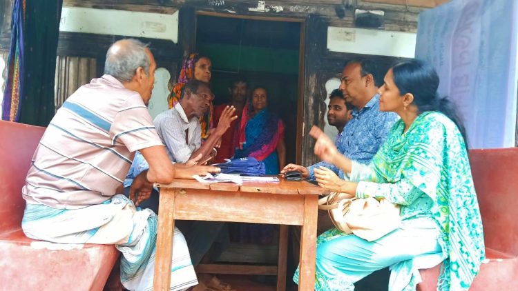 কাউখালীতে কৃষক কার্ডের তথ্য সংগ্রহ কার্যক্রম পরিদর্শনে কৃষি অধিদপ্তরের উপপরিচালক, আমরাজুরীতে ৯৪৩ পরিবারের তথ্য সংগ্রহ চলছে