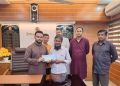 বজ্রপাতে নিহত ৪ গরুর মালিকদের আর্থিক সহায়তা দিল গলাচিপা উপজেলা প্রশাসন