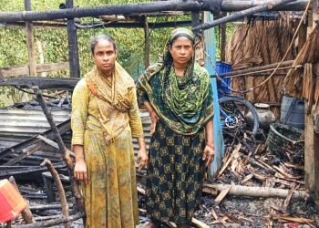 মোংলার চিলায় চুলা থেকে লাগা ভয়াবহ অগ্নিকাণ্ডে পুড়ে ছাই দুটি বসতঘর