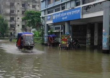 ৪ বিভাগে অতি ভারী বৃষ্টির সতর্কতা, পটুয়াখালীসহ ১৭ নদীবন্দরে ১ নম্বর সংকেত