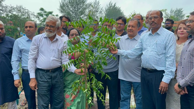 গণতান্ত্রিক লক্ষ্য অর্জনে সরকারের পাশাপাশি সামাজিক সংগঠনগুলোর ভূমিকা অনস্বীকার্য : তথ্যমন্ত্রী জহির উদ্দিন স্বপন