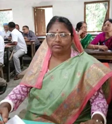 দশমিনায় দীপা রানী দাস নামের এক কলেজ শিক্ষিকার ঝুলন্ত মরদেহ উদ্ধার