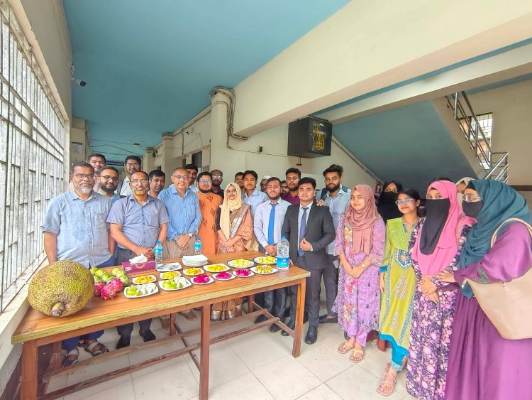 পবিপ্রবিতে এইচআর ক্লাবের উদ্যোগে মৌসুমি ফল উৎসব অনুষ্ঠিত