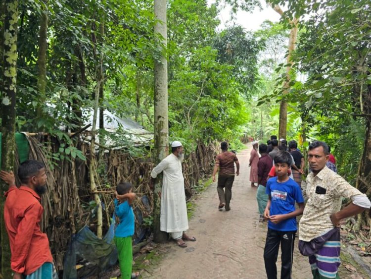 দুমকিতে শিশু শিক্ষার্থীকে বলাৎকারের অভিযোগে শিক্ষক গ্রেপ্তার