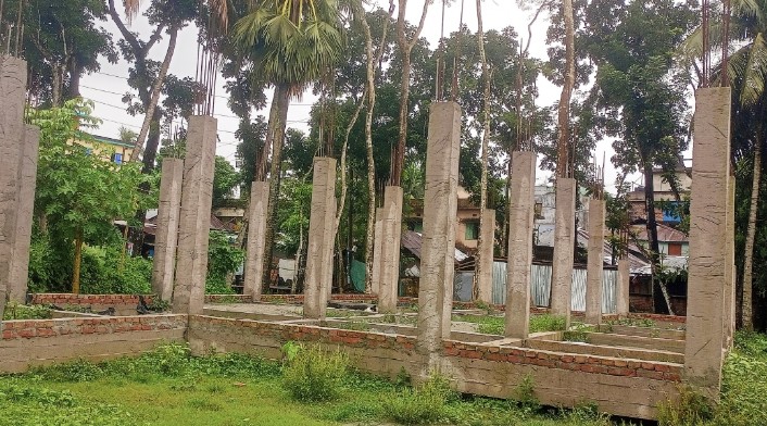 নির্মাণকাজ বন্ধে অনিশ্চয়তায় কাউখালী পোস্ট অফিস, বাড়ছে জনভোগান্তি