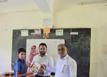 গলাচিপায় ৩ সরকারি প্রাথমিক বিদ্যালয় পরিদর্শন ও শিক্ষার্থীদের মাঝে বই বিতরণ