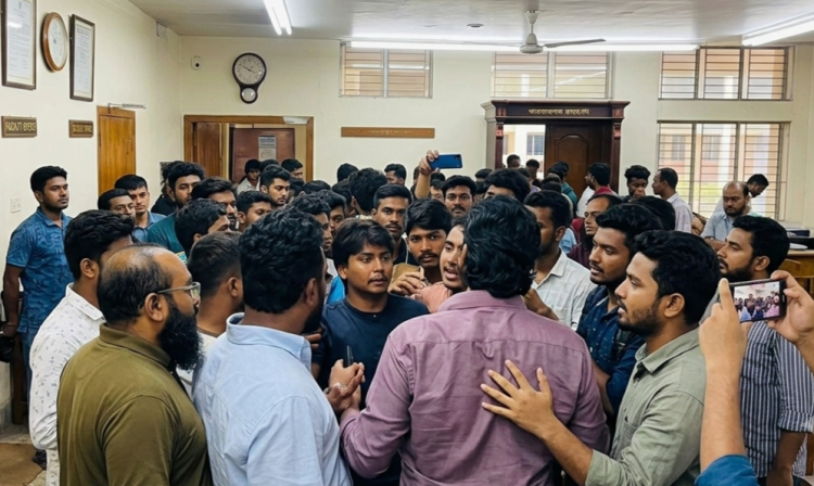 ববি ভিসি কার্যালয়ে বহিরাগত ছাত্রদল নেতার উপস্থিতি, শিক্ষার্থীদের সঙ্গে হট্টগোল