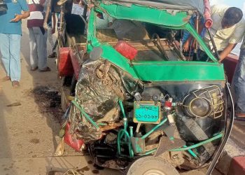 দুমকিতে বেপরোয়া সিএনজির ধাক্কায় ২ শিক্ষার্থী গুরুতর আহত, নিরাপদ সড়কের দাবি