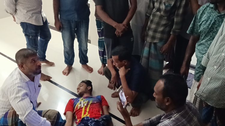দুমকিতে মসজিদ কক্ষ থেকে মুয়াজ্জিনের মরদেহ উদ্ধার, এলাকায় চাঞ্চল্য
