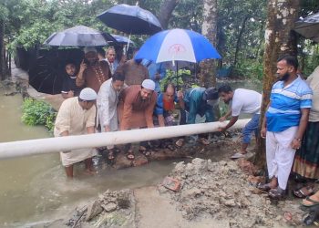 মাসুদ এমপির সহায়তায় বাউফলে পানি নিষ্কাশনের পাইপ বিতরণ, স্বস্তি ফিরছে কৃষকদের মাঝে