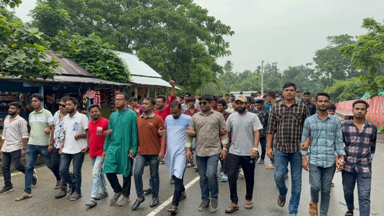 দুমকিতে ছাত্রদলের সমাবেশ, ‘নাশকতার বিরুদ্ধে ঐক্যবদ্ধ থাকার’ আহ্বান