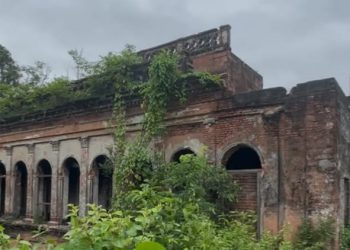 শত বছরের ঐতিহ্যবাহী স্থাপনা এখন ধ্বংসস্তূপ, সংরক্ষণে নেই কার্যকর উদ্যোগ
