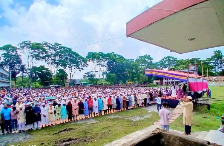 পারিবারিক গোরস্থানে চিরনিদ্রায় শায়িত সাবেক এমপি এস এম শাহজাদার পিতা